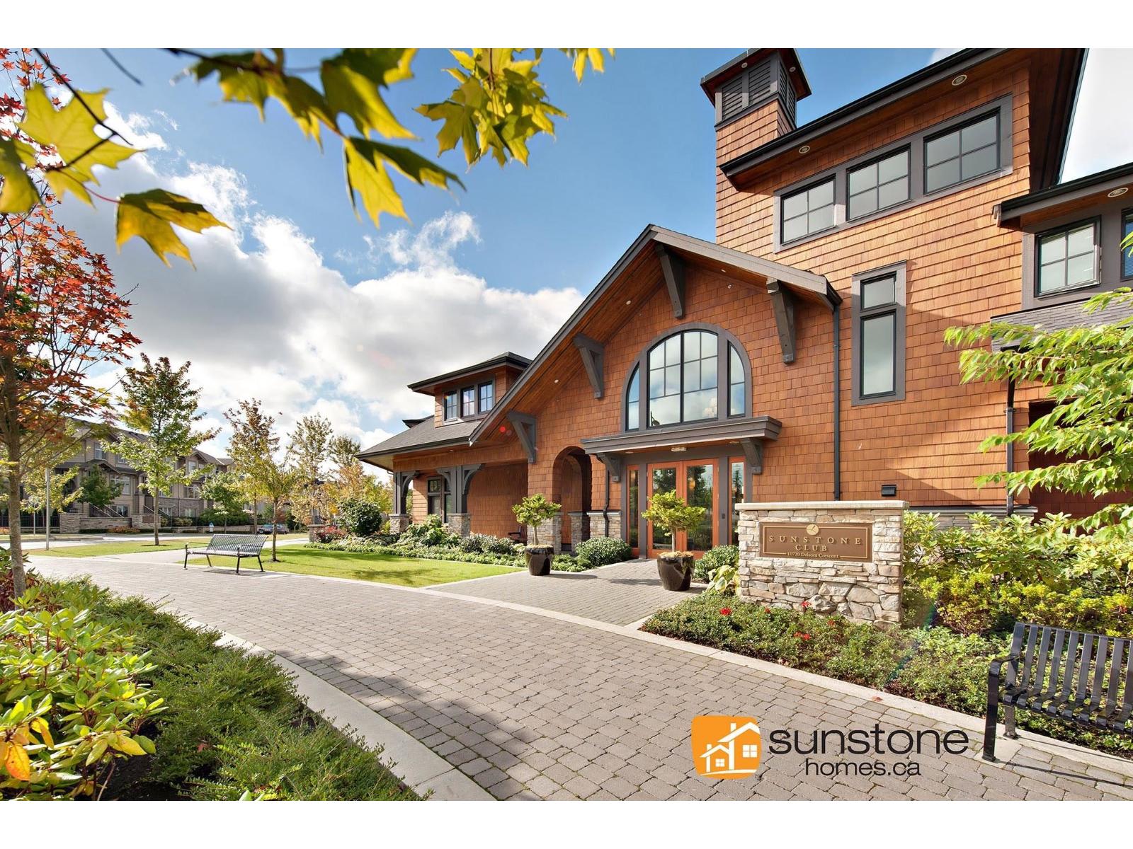 #52-10489 DELSOM Crescent, Delta