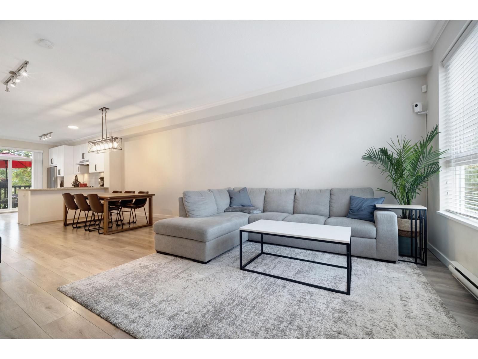 #52-10489 DELSOM Crescent, Delta