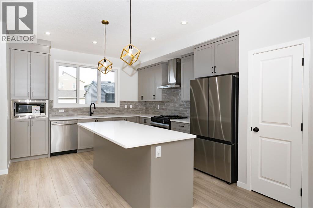 Single Family House for Sale in  Lucas Boulevard NW Livingston Calgary 