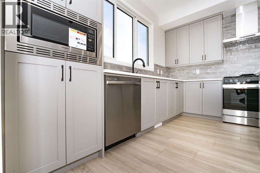 Single Family House for Sale in  Lucas Boulevard NW Livingston Calgary 