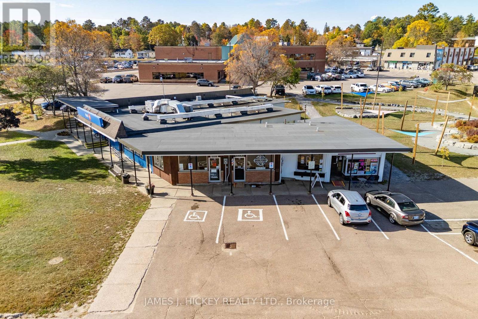 10 RIDGE ROAD - Photo 3 of 17, Deep River, Ontario