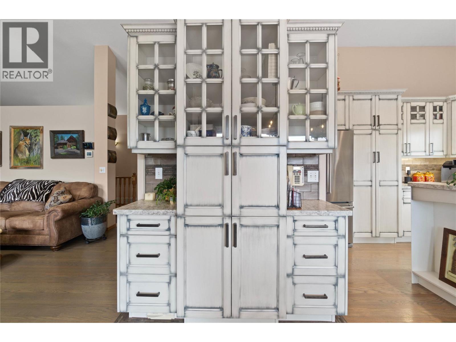  4711 16 Street Northeast, Salmon Arm