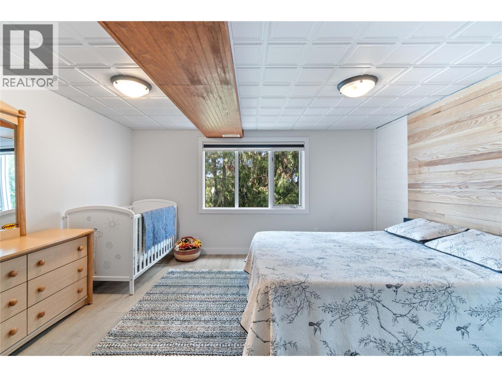  4711 16 Street Northeast, Salmon Arm