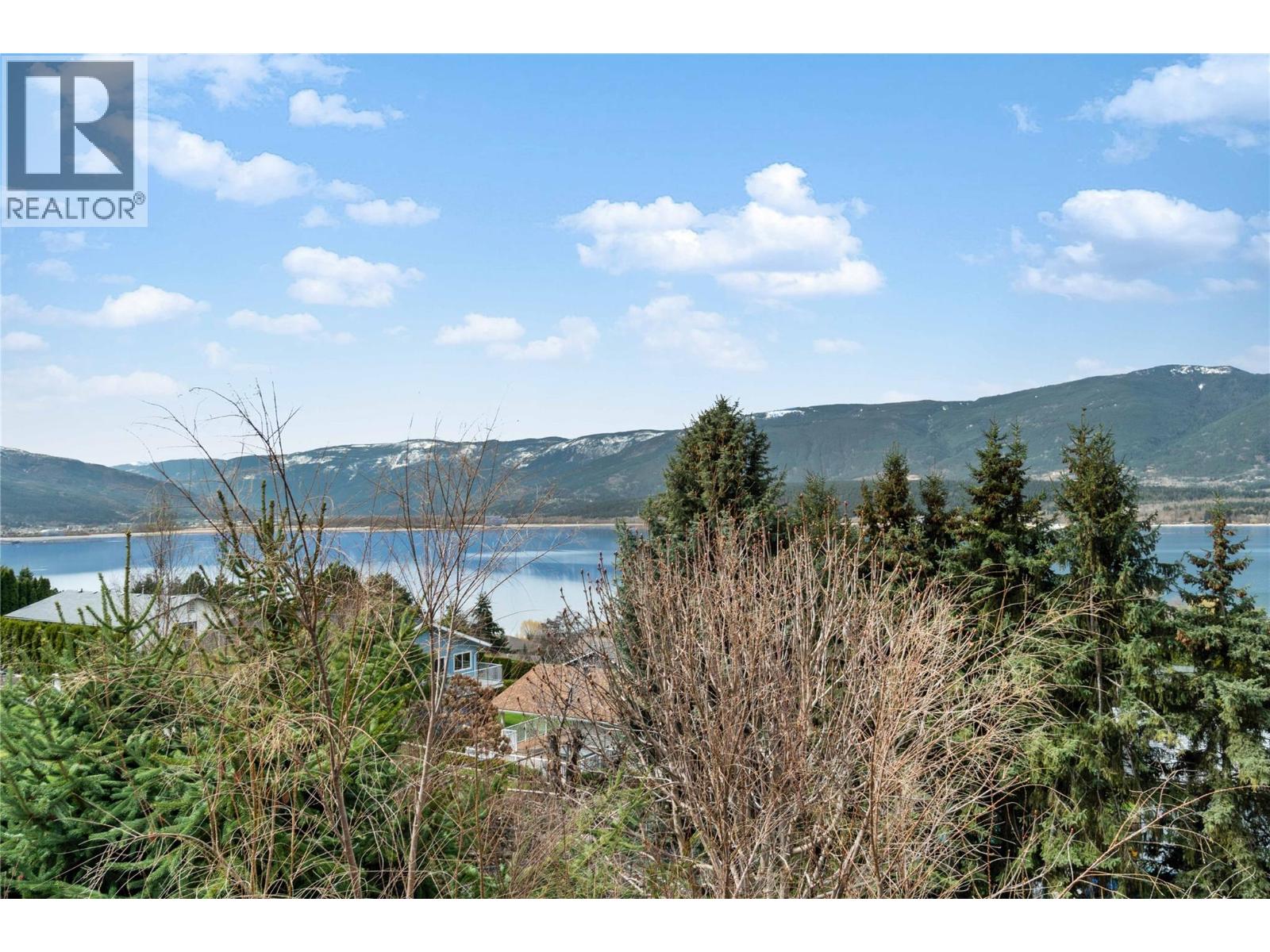  4711 16 Street Northeast, Salmon Arm