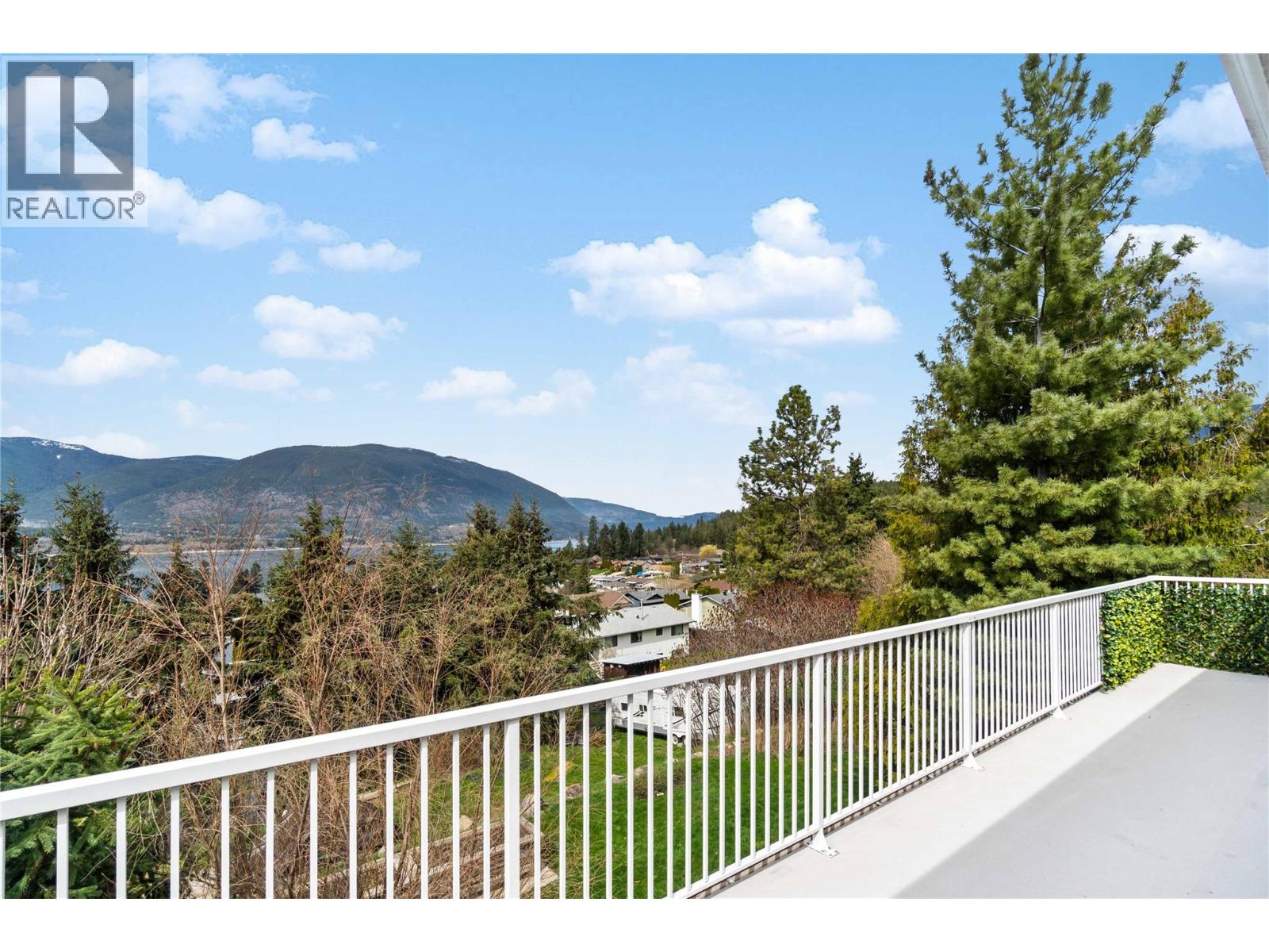  4711 16 Street Northeast, Salmon Arm