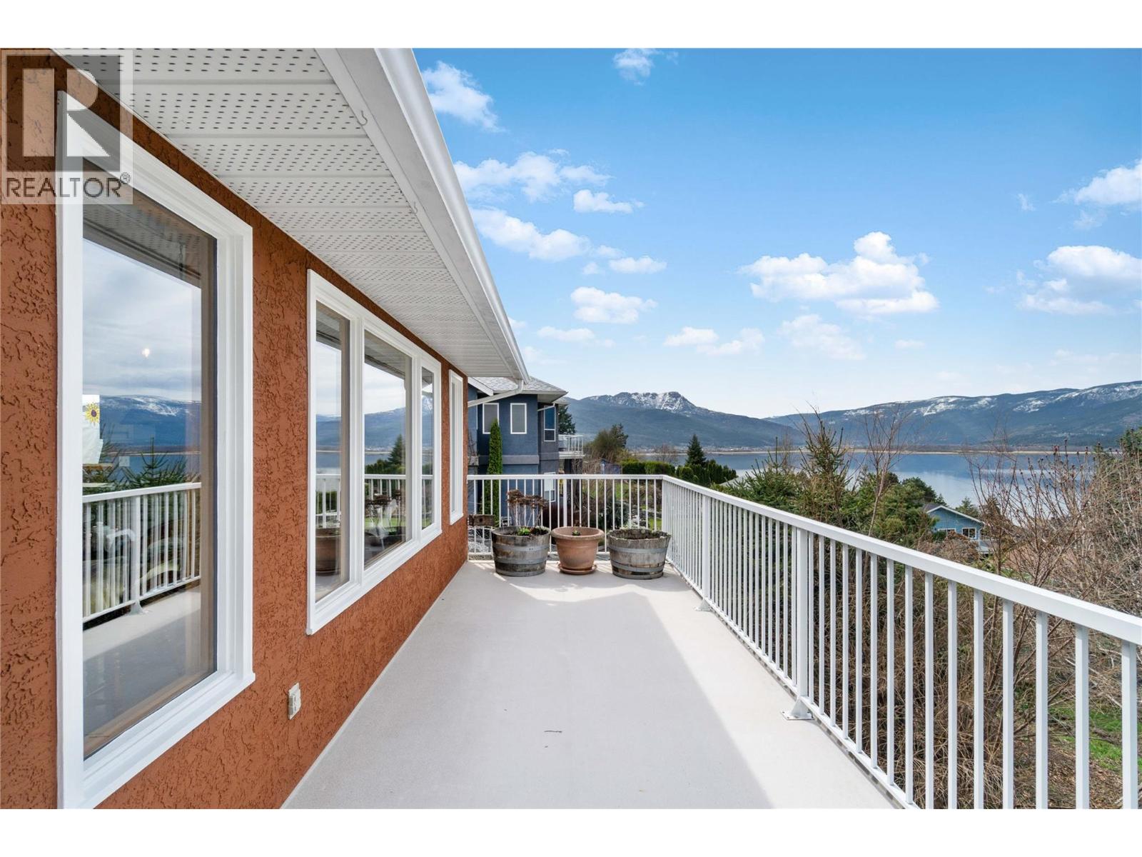 4711 16 Street Northeast, Salmon Arm