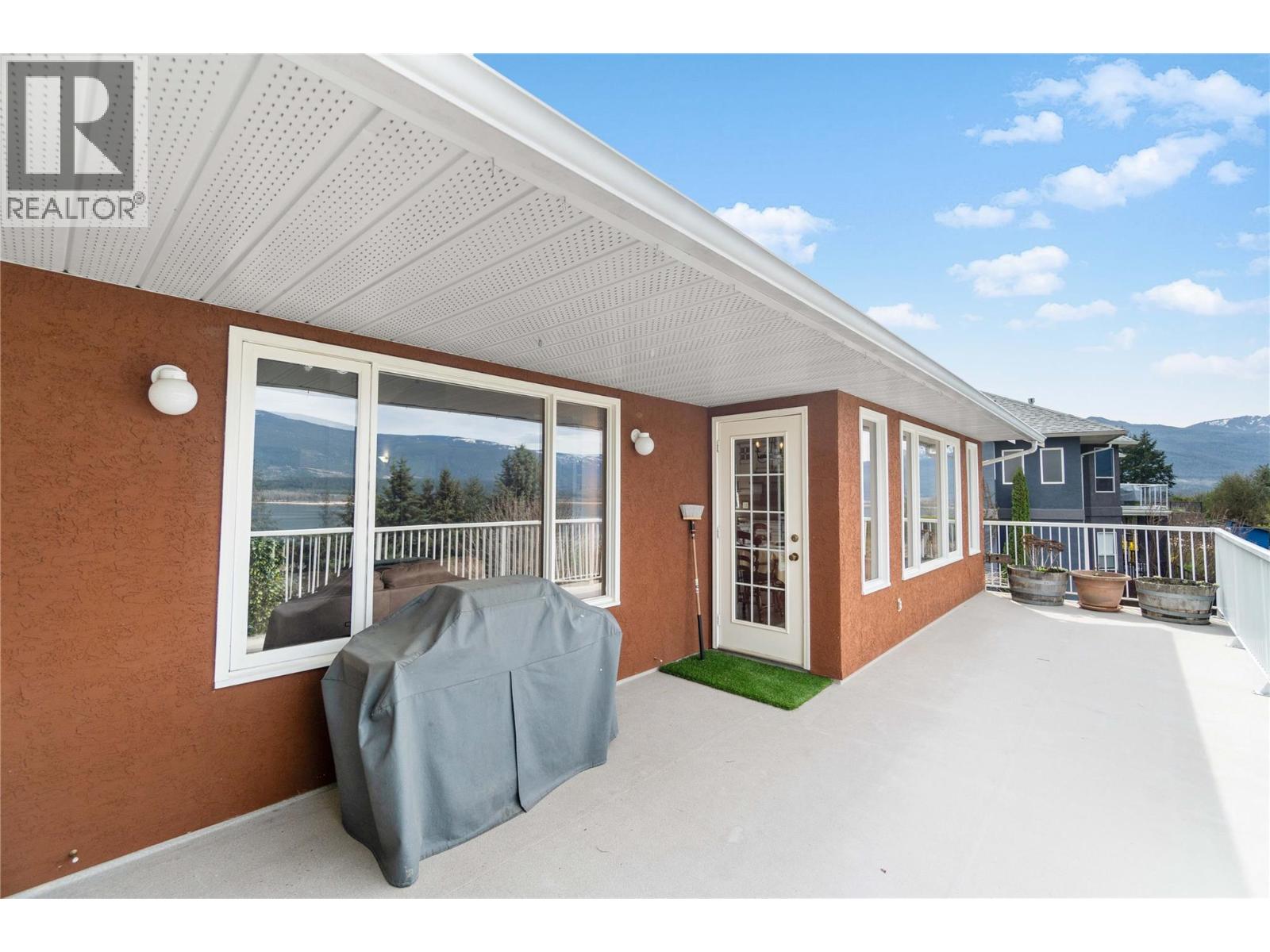  4711 16 Street Northeast, Salmon Arm