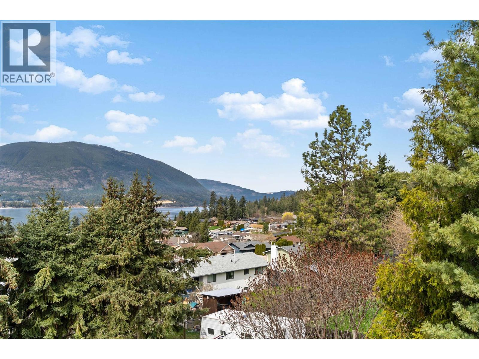  4711 16 Street Northeast, Salmon Arm