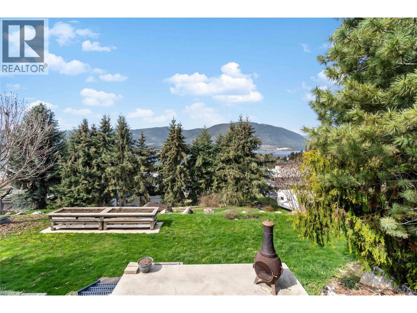  4711 16 Street Northeast, Salmon Arm
