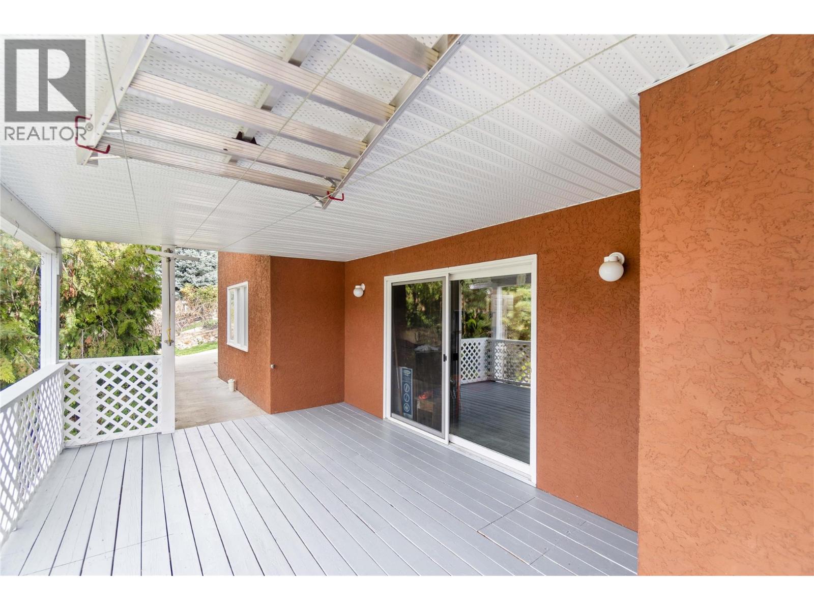  4711 16 Street Northeast, Salmon Arm