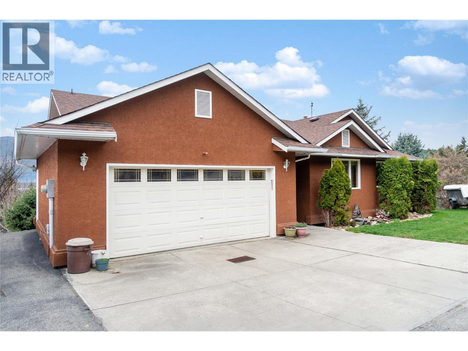  4711 16 Street Northeast, Salmon Arm