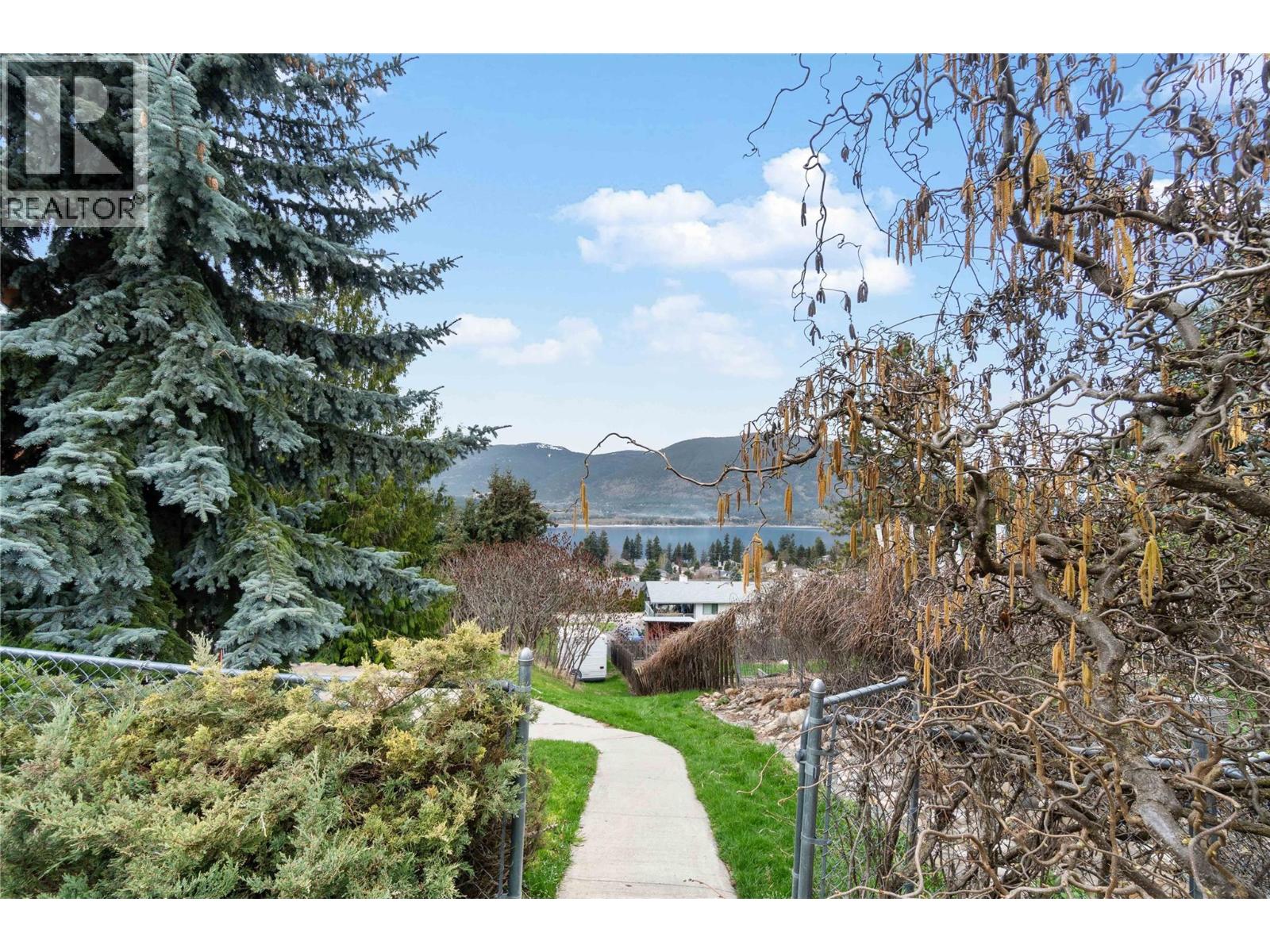  4711 16 Street Northeast, Salmon Arm
