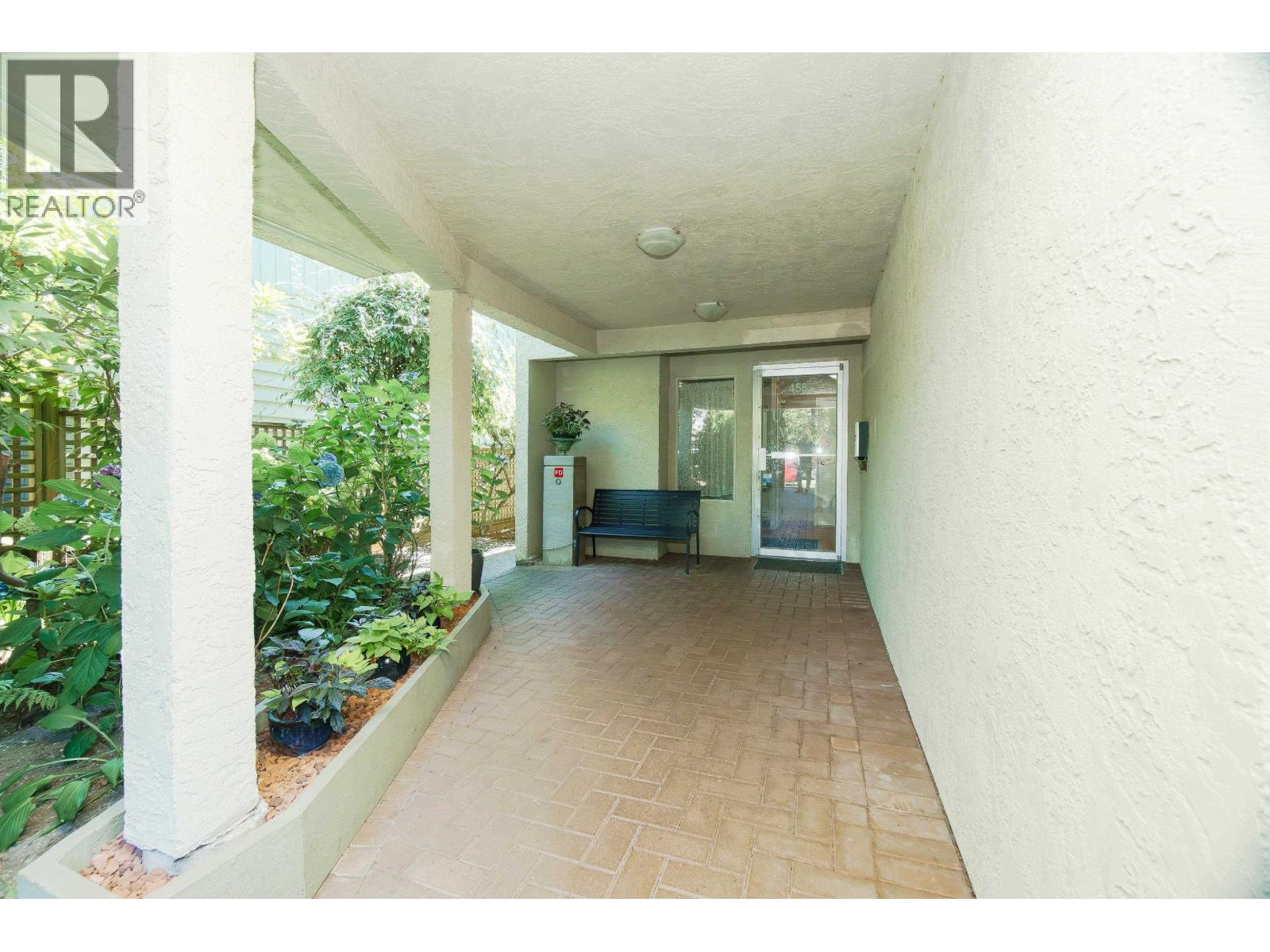 301 458 E 43RD AVENUE, Vancouver