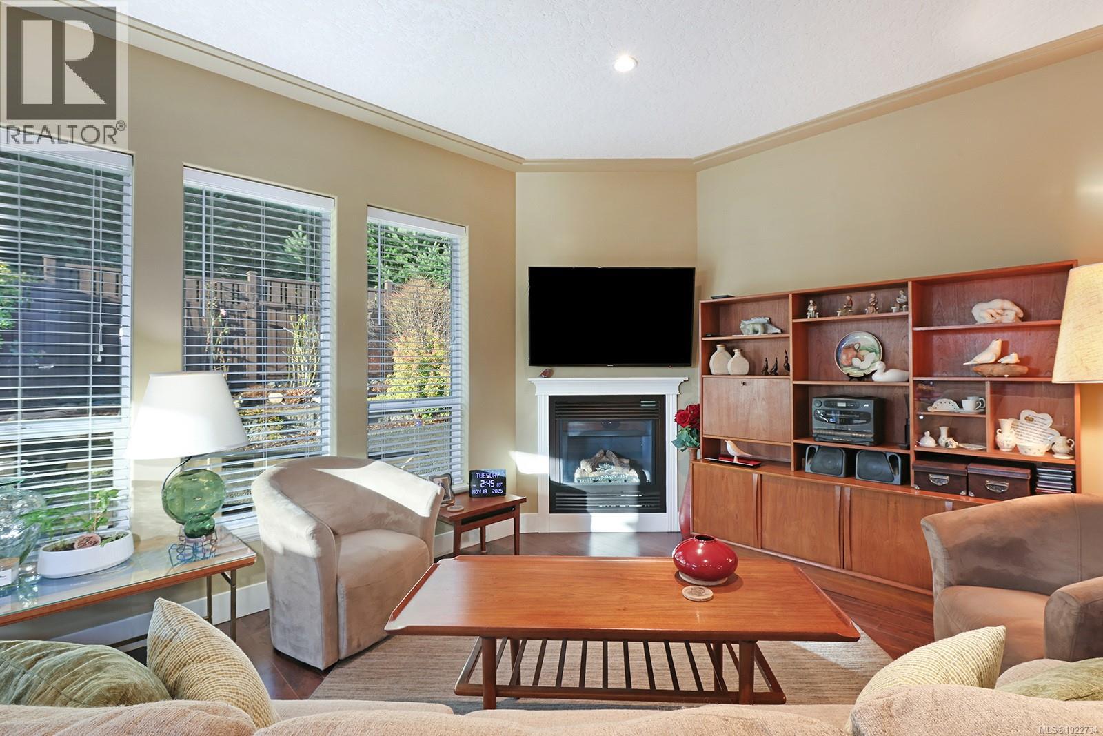 2454 Avro Arrow Dr, Comox