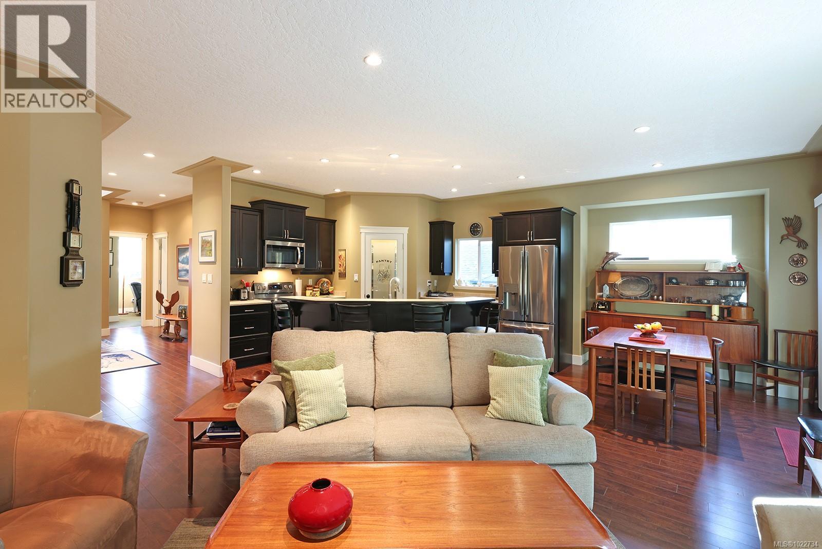 2454 Avro Arrow Dr, Comox