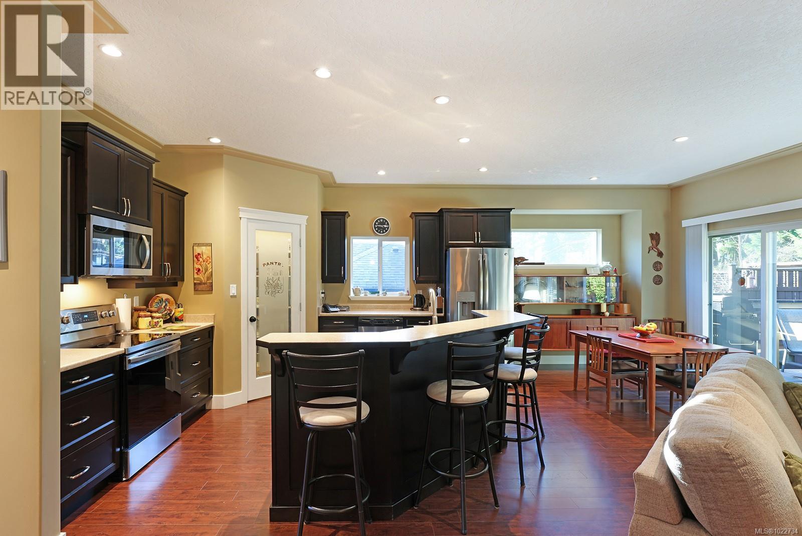 2454 Avro Arrow Dr, Comox