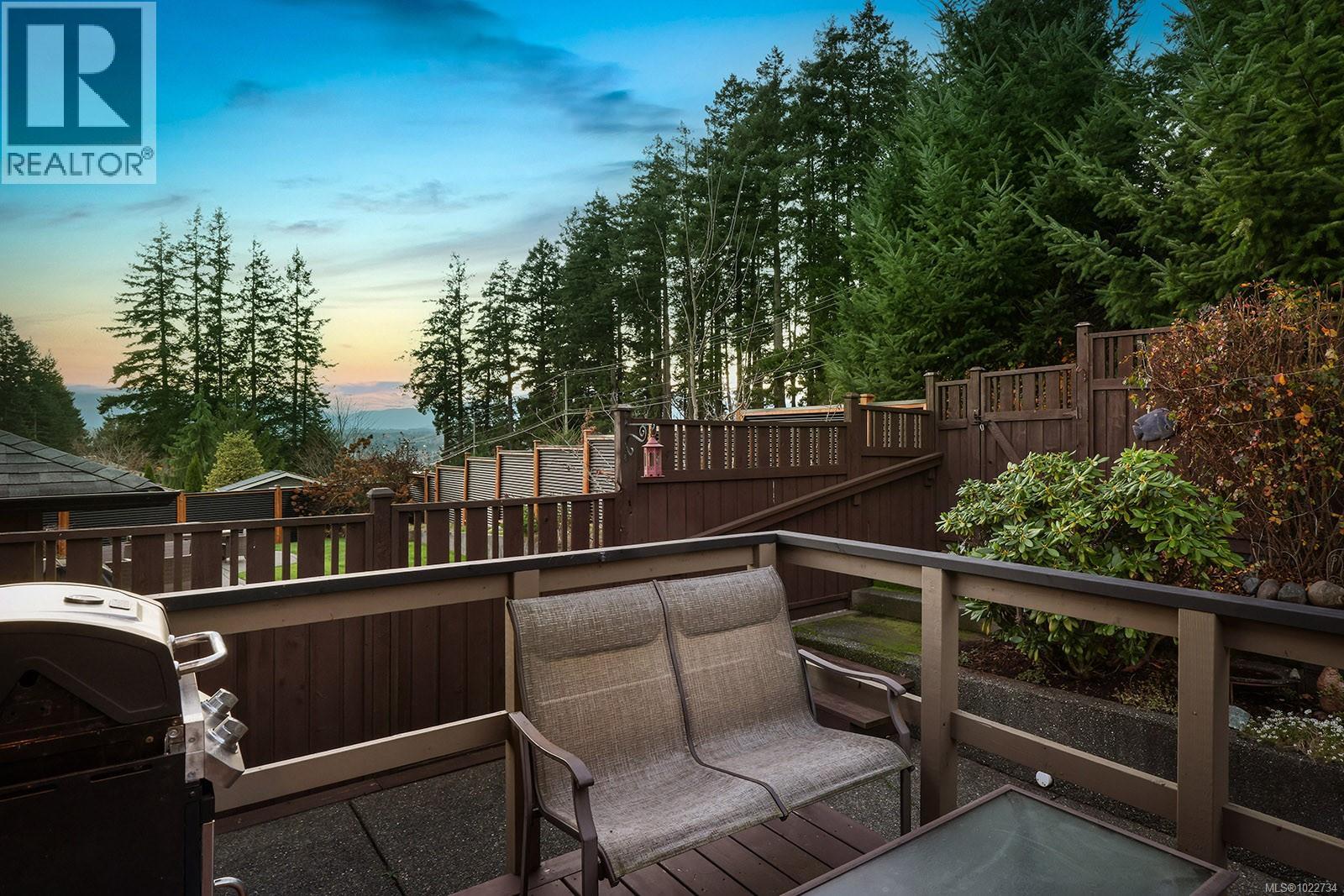 2454 Avro Arrow Dr, Comox