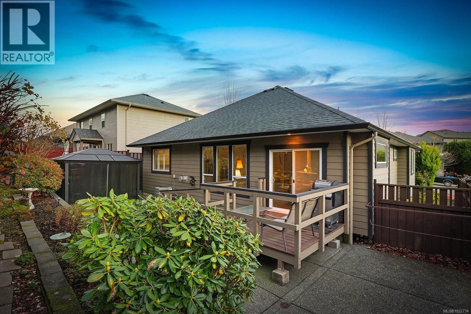 2454 Avro Arrow Dr, Comox