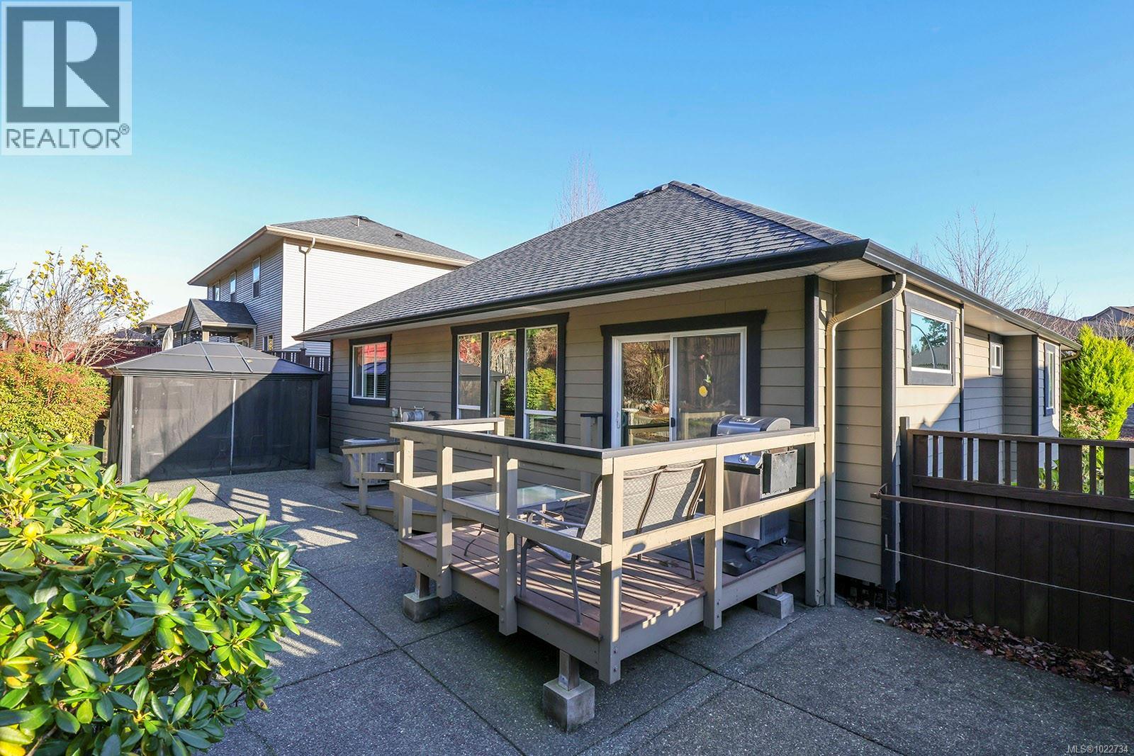 2454 Avro Arrow Dr, Comox