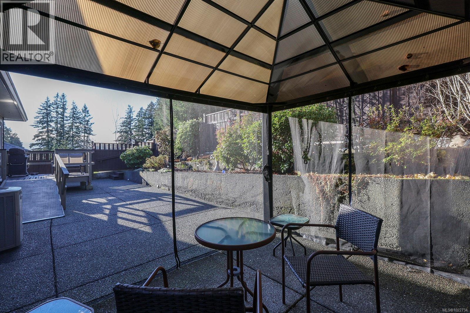 2454 Avro Arrow Dr, Comox