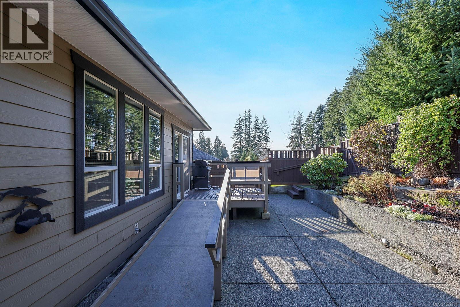 2454 Avro Arrow Dr, Comox