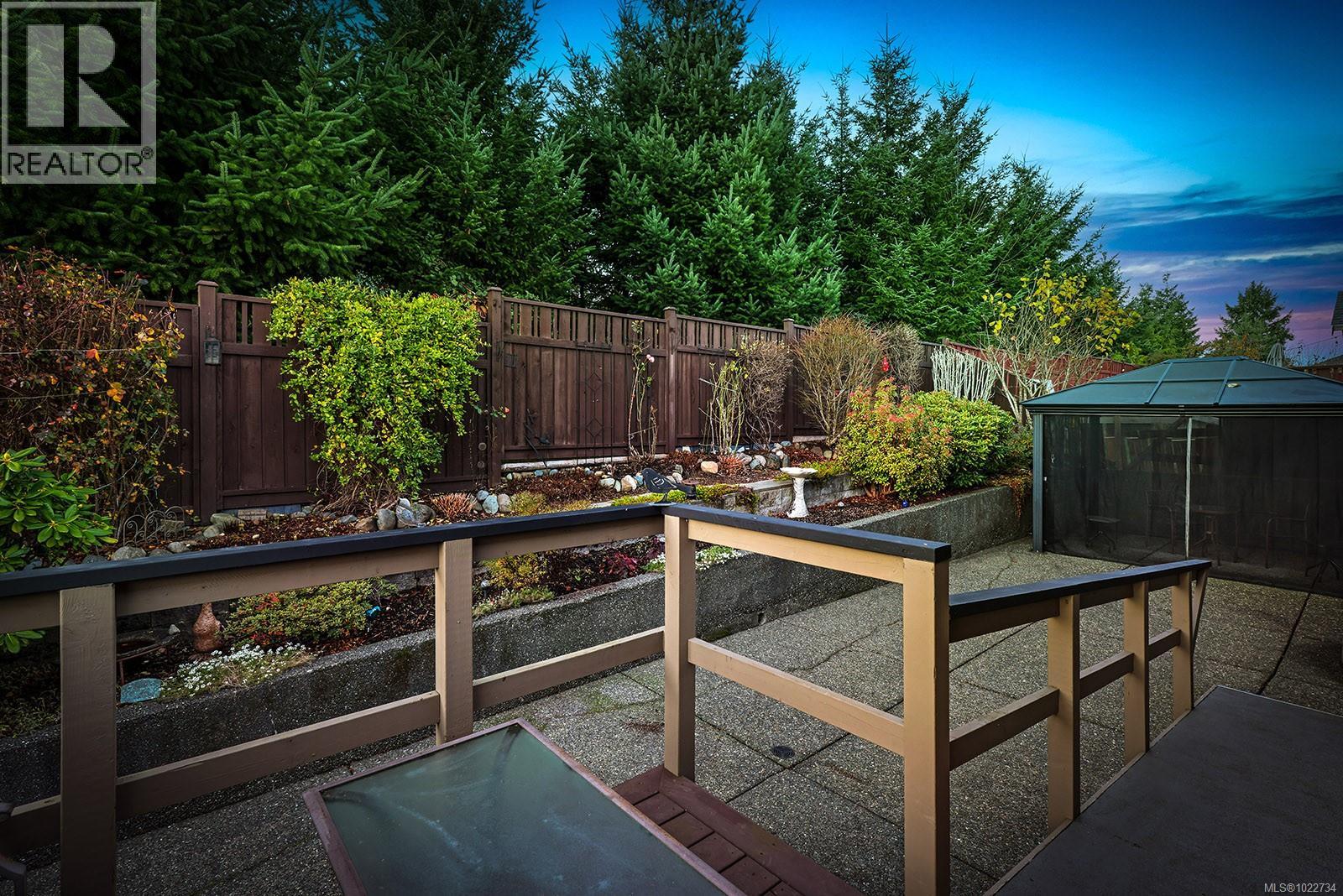 2454 Avro Arrow Dr, Comox