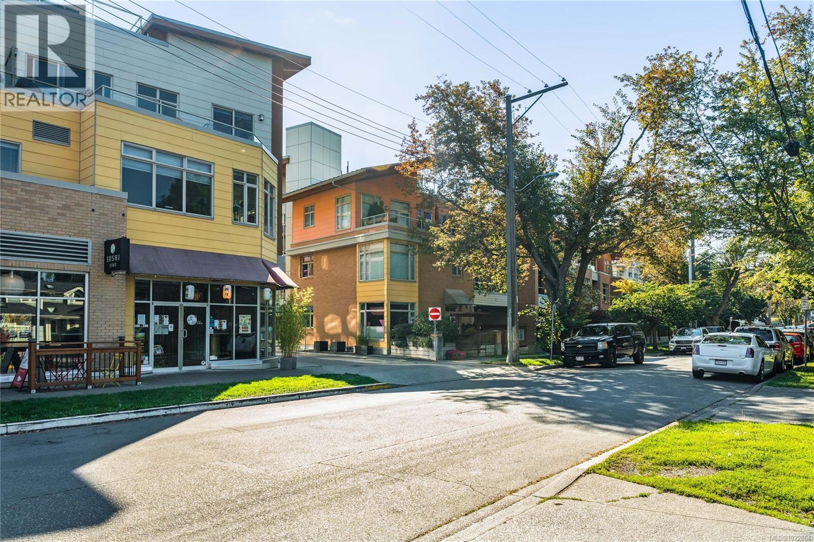 105 1035 Sutlej Street, Victoria