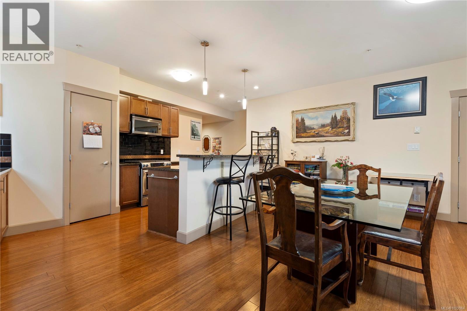 105 1035 Sutlej Street, Victoria