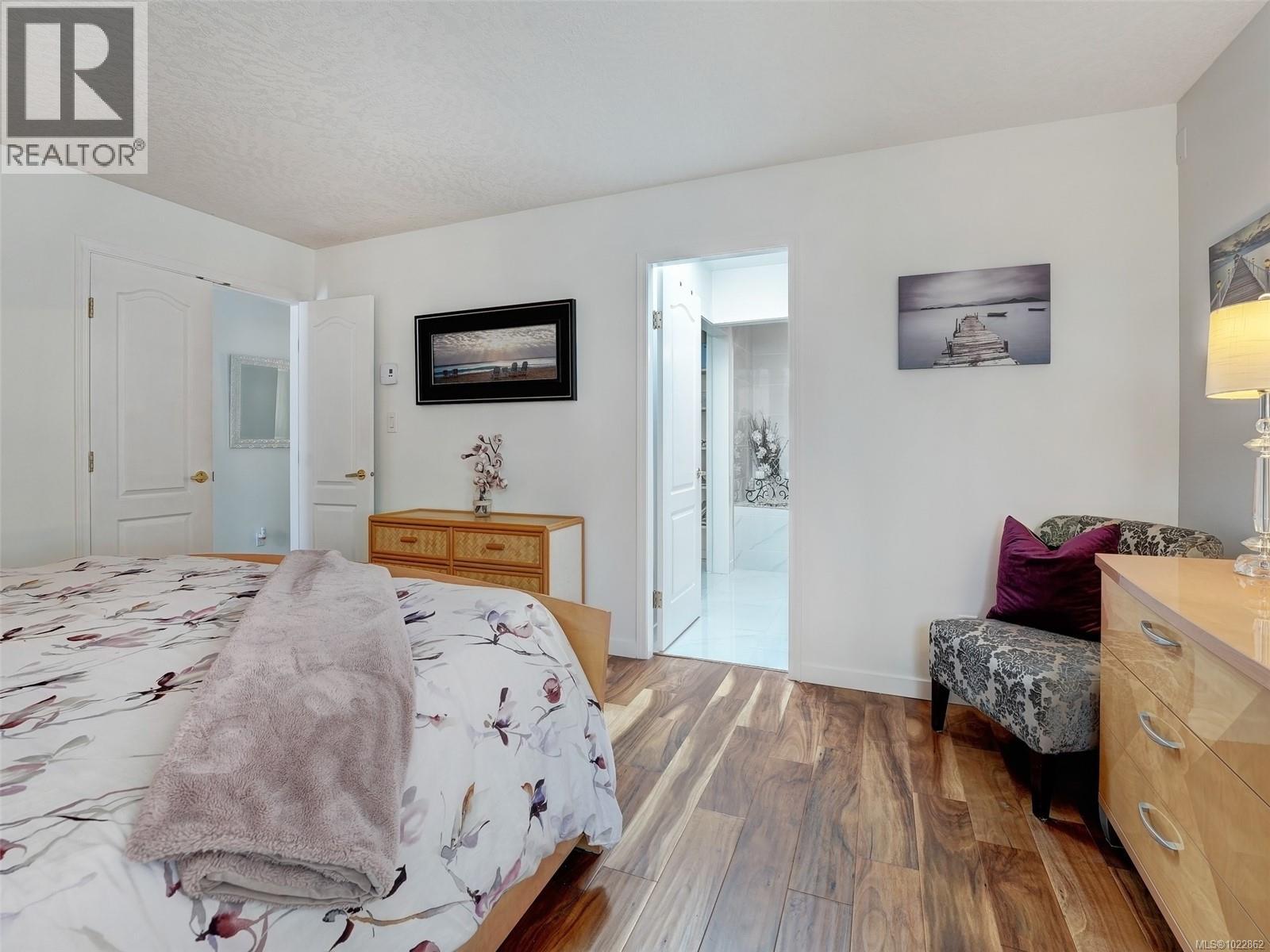 3718 Arbutus Dr N, Cobble Hill