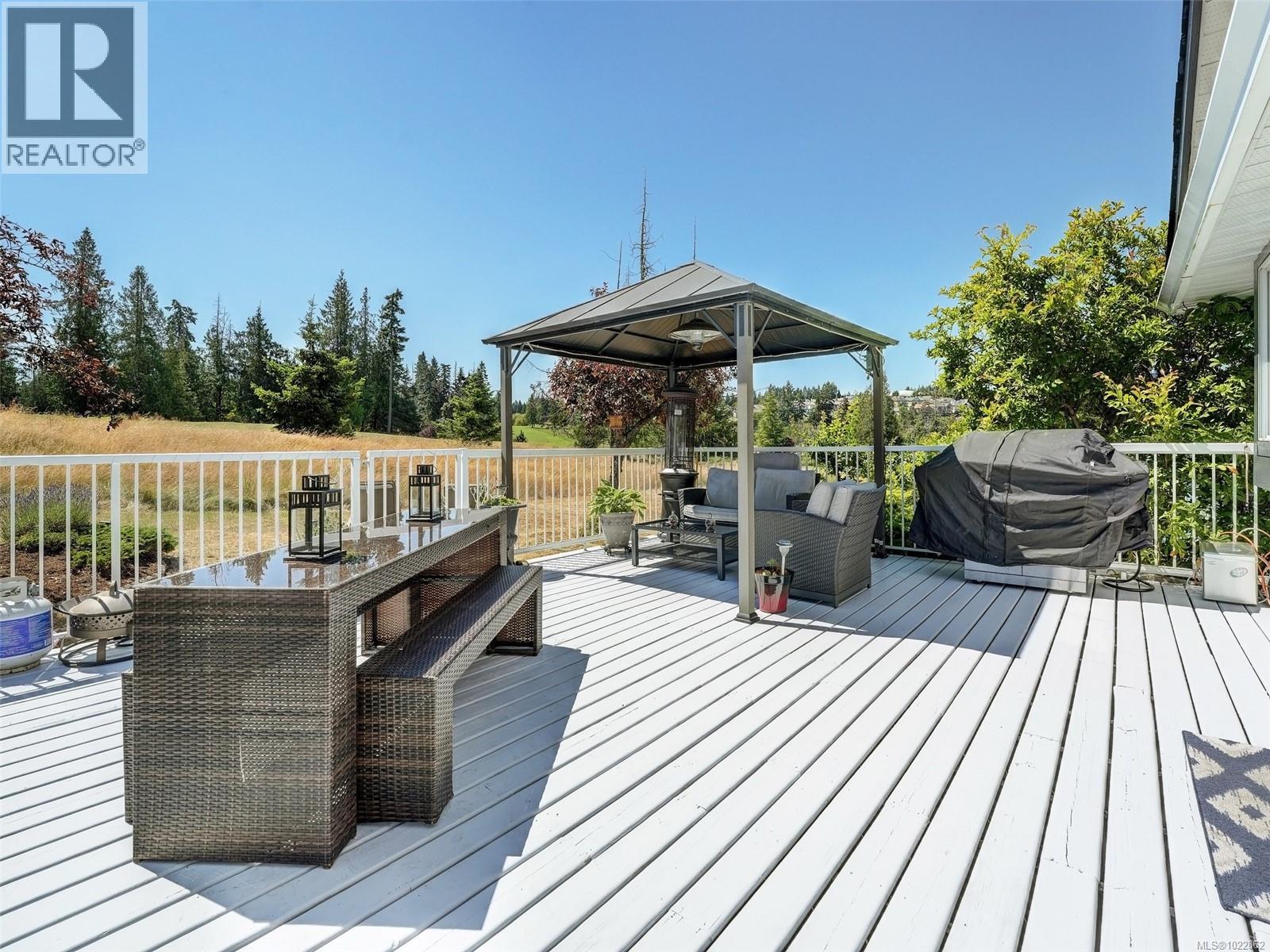 3718 Arbutus Dr N, Cobble Hill