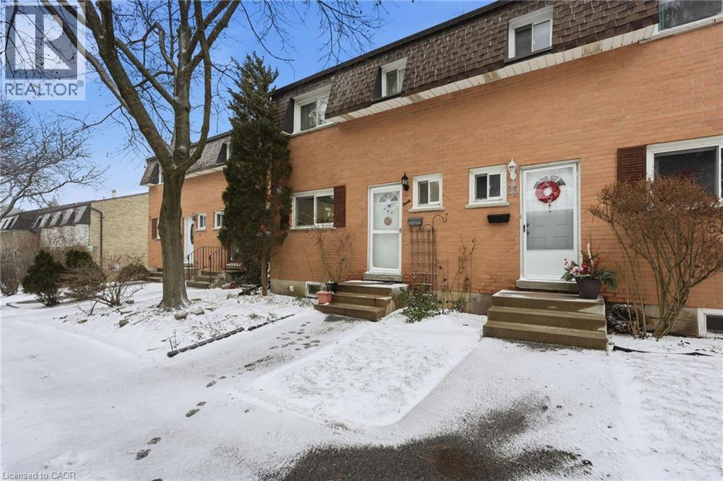 #30 1440 GARTH STREET - 2