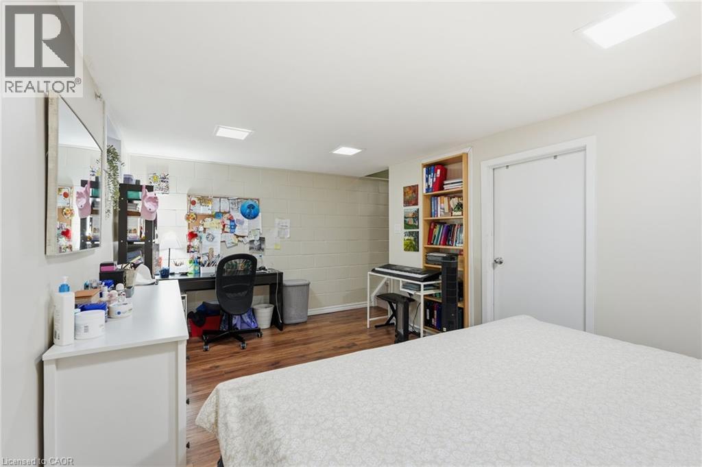 #30 1440 GARTH STREET - 35