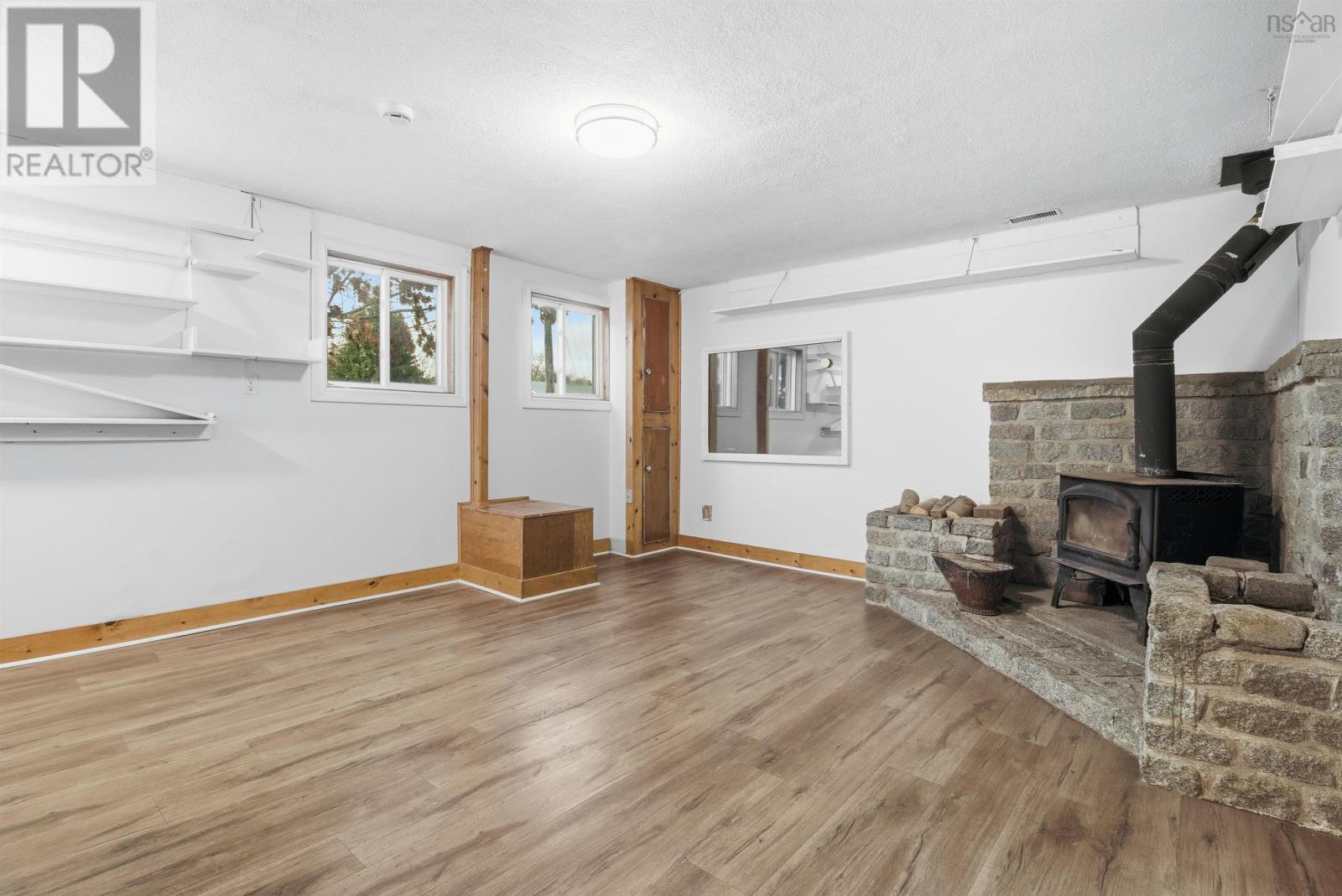 Property 12 of 19 of 136 Cranberry Crescent