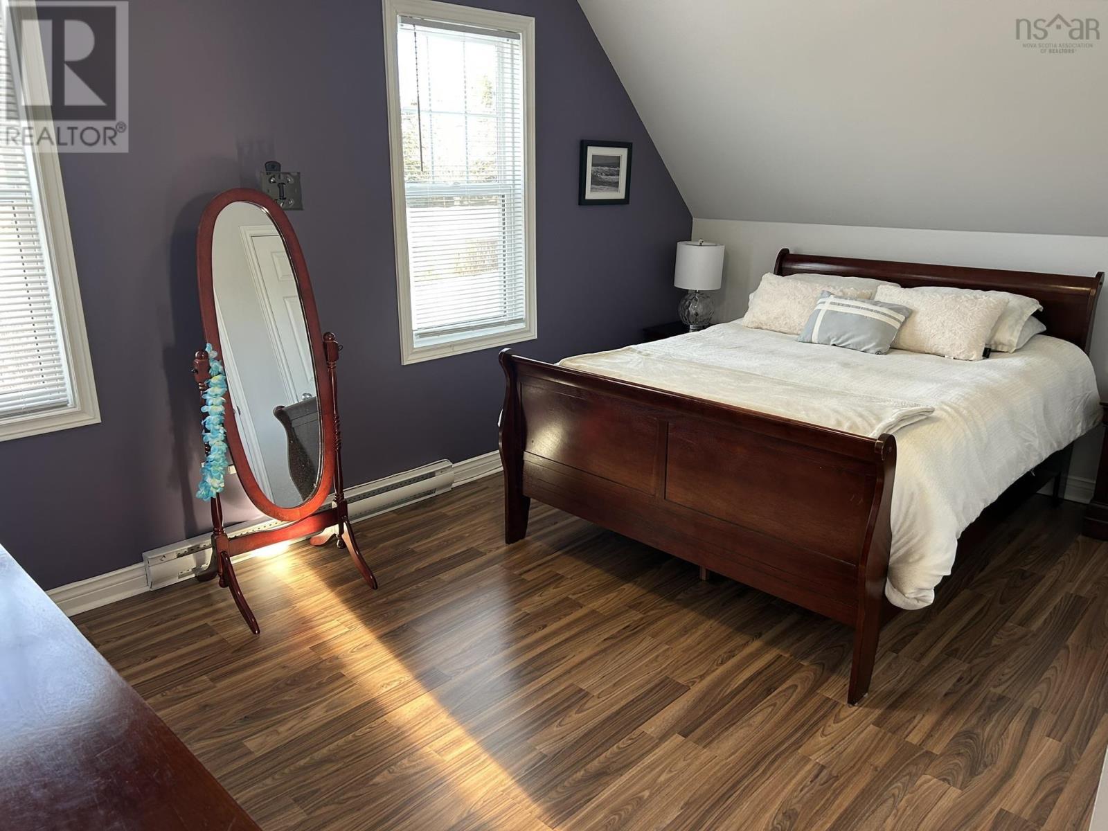 Property 19 of 38 of 2279 NORTH Street