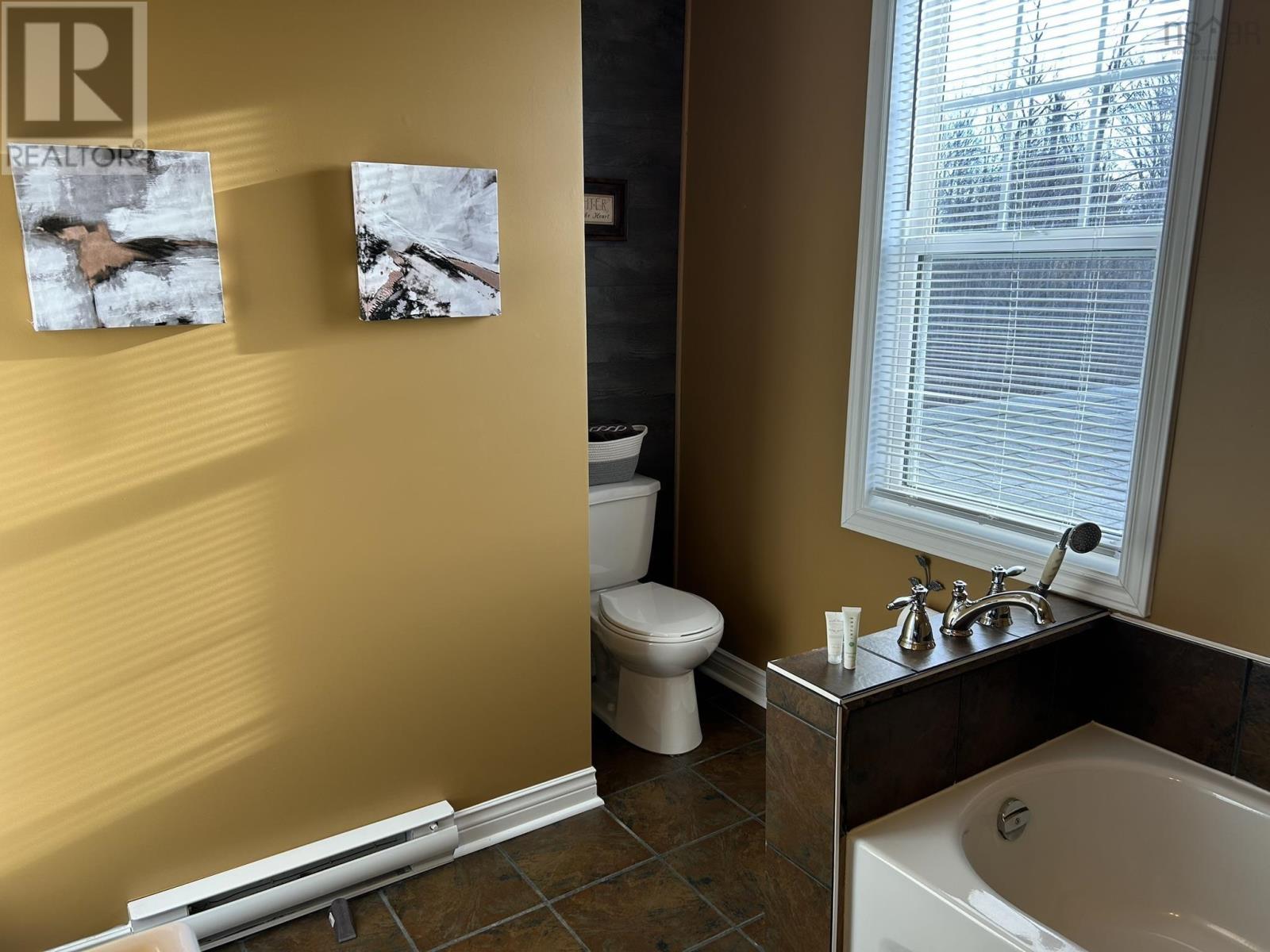 Property 24 of 38 of 2279 NORTH Street