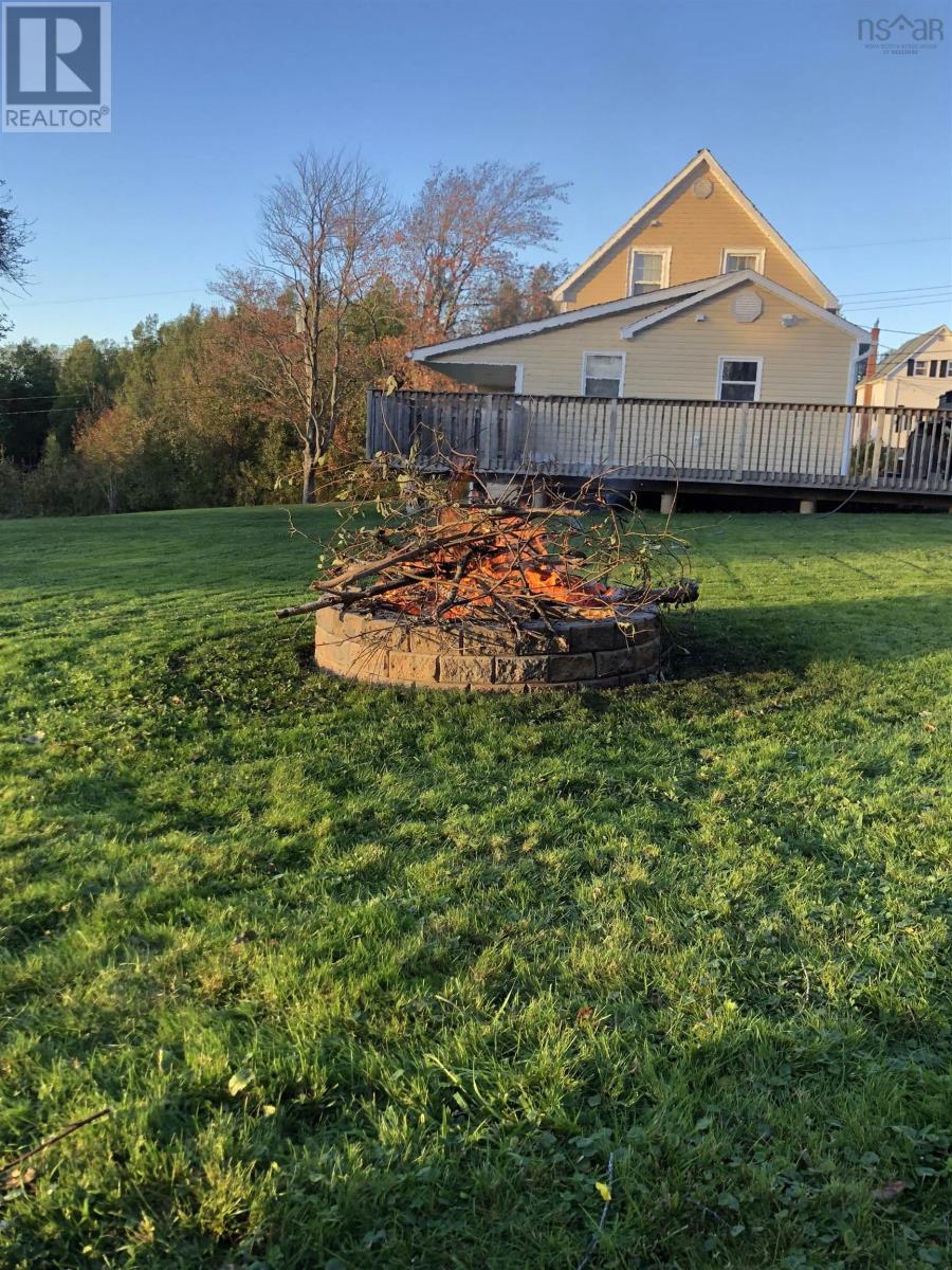 Property 36 of 38 of 2279 NORTH Street