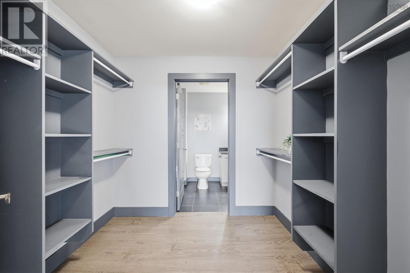 Property 20 of 33 of 903 3471 Dutch Village Road