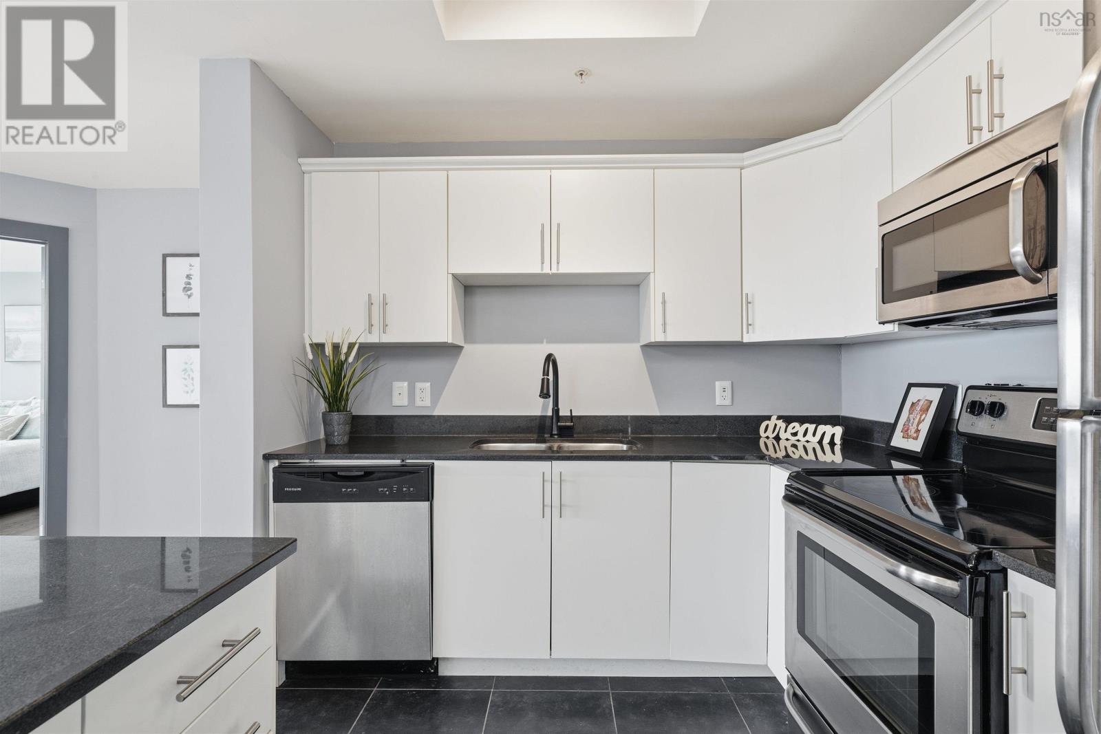 Property 9 of 33 of 903 3471 Dutch Village Road