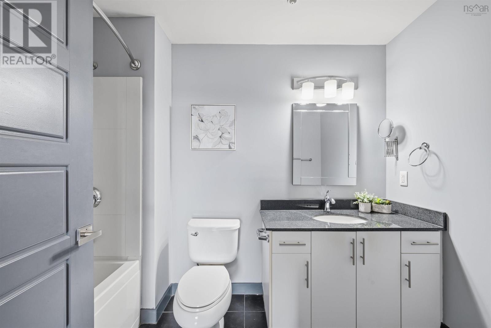 Property 22 of 33 of 903 3471 Dutch Village Road