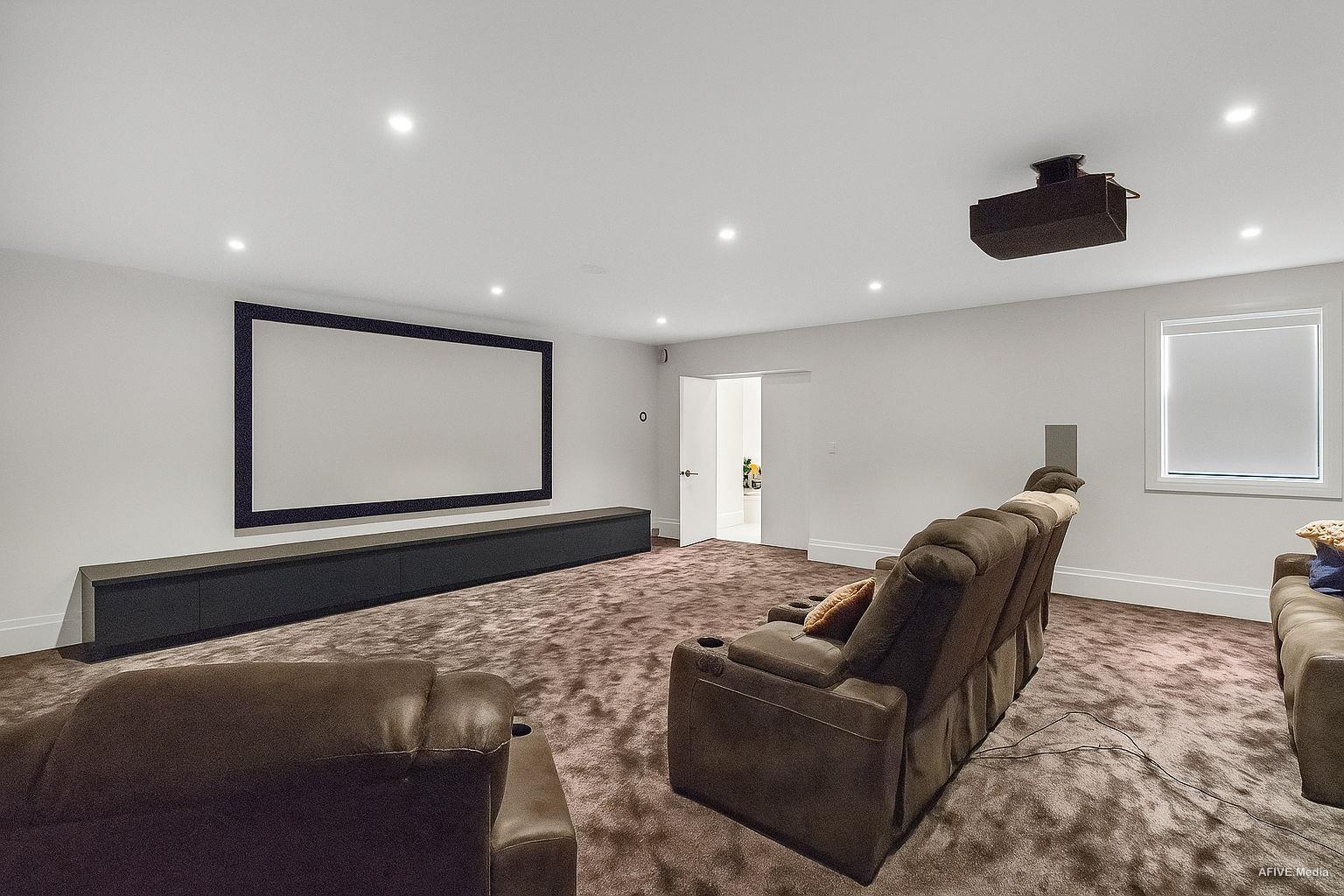 9376 164 STREET, Surrey