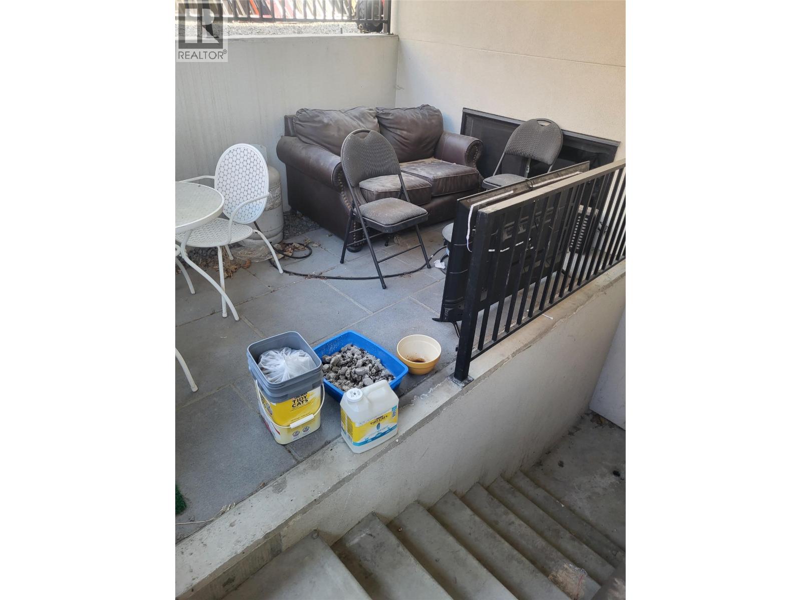 1701 Birkenhead Place - 25