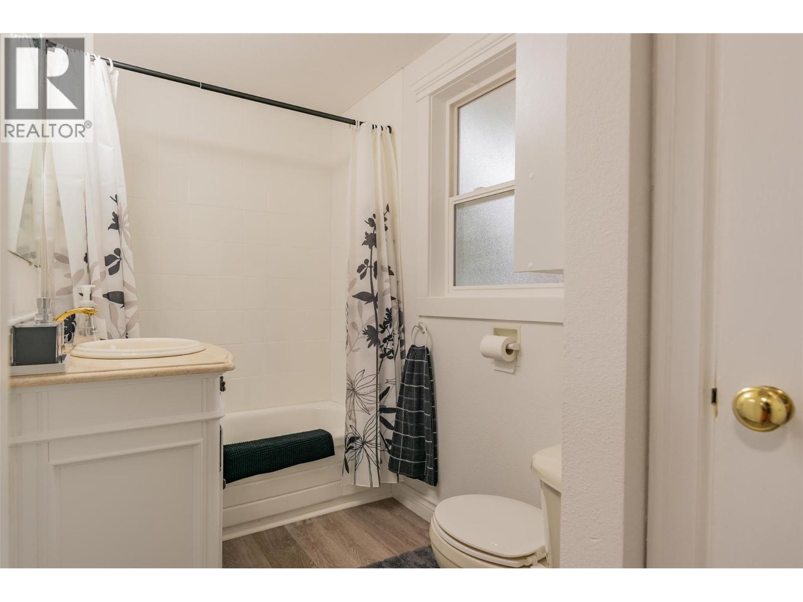 3101 4TH Avenue, Castlegar