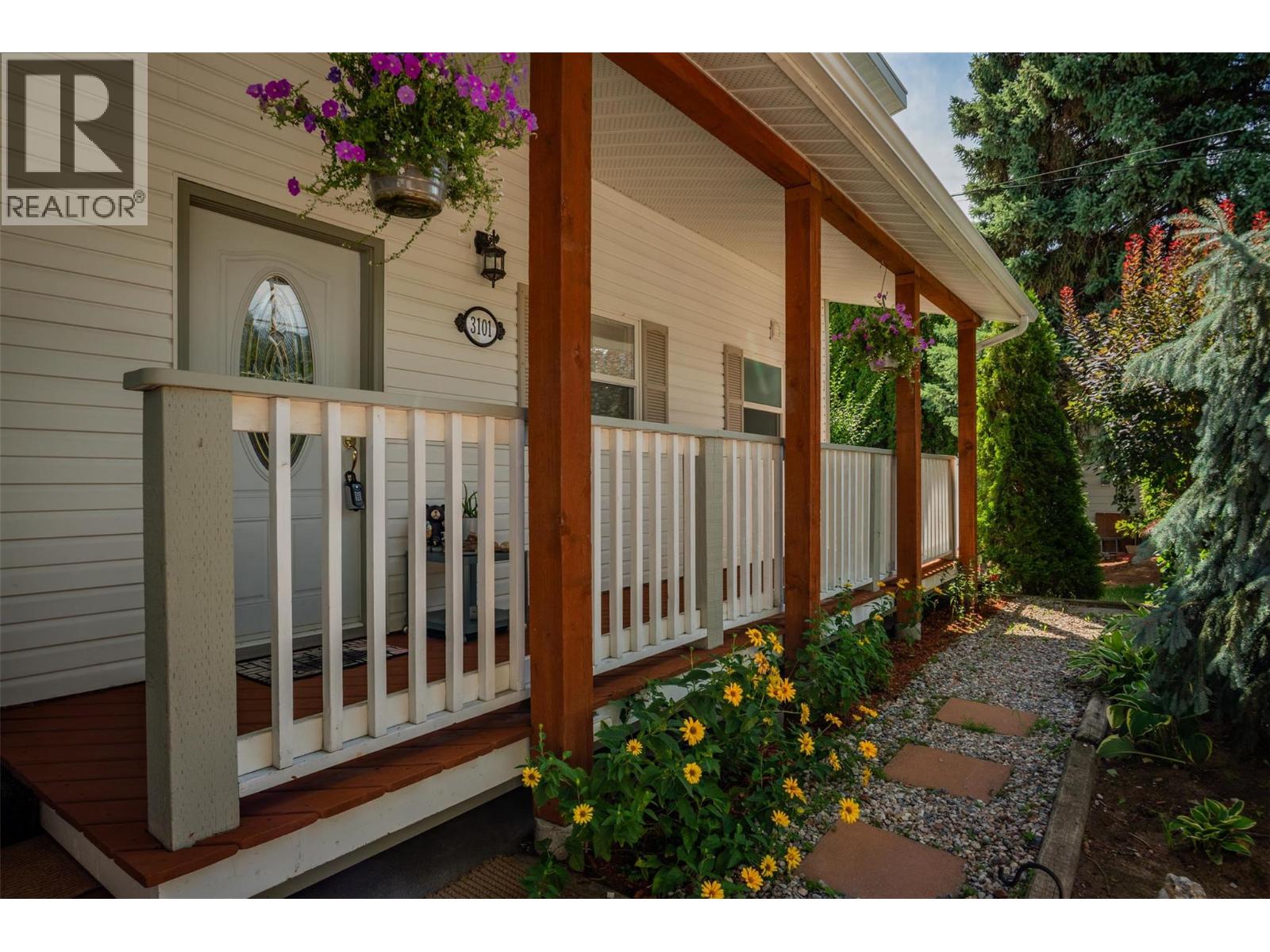 3101 4TH Avenue, Castlegar