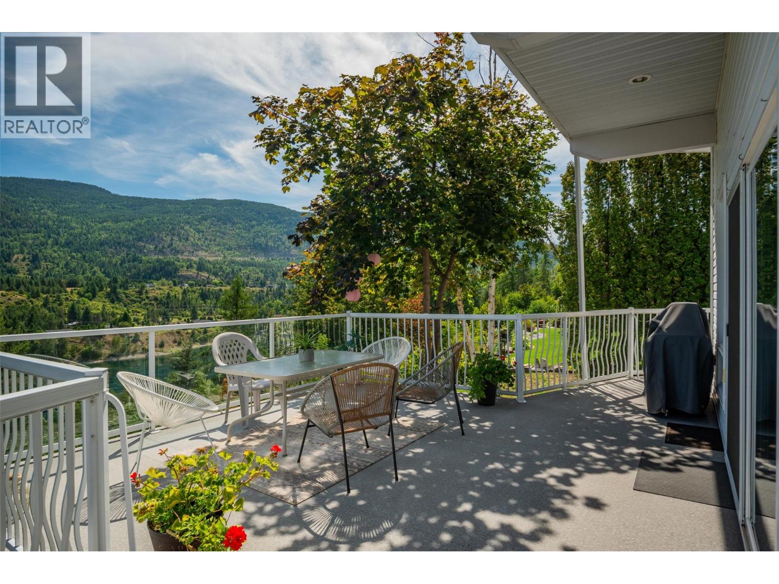 3101 4TH Avenue, Castlegar