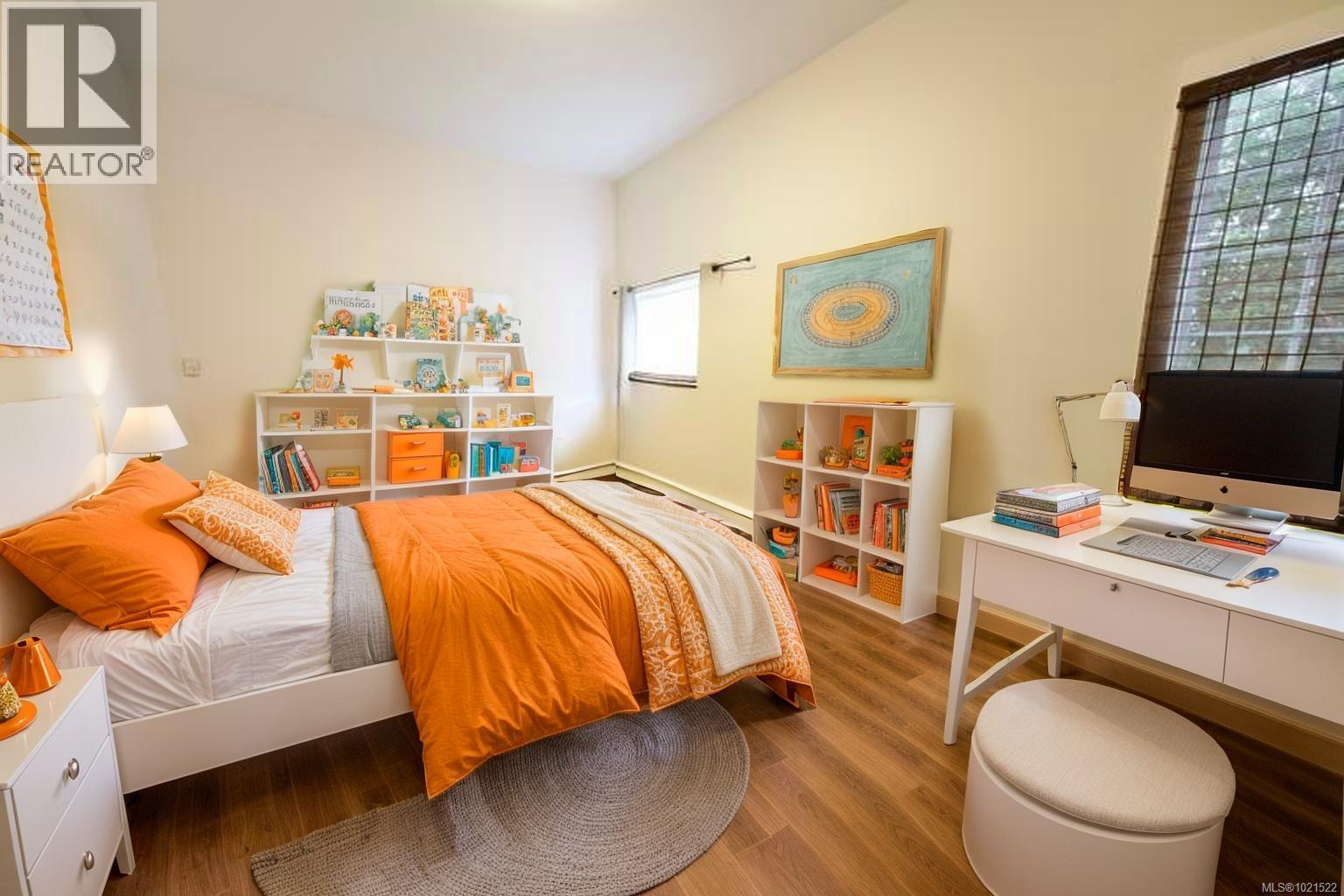 645 Shore Pine Cres, Tofino