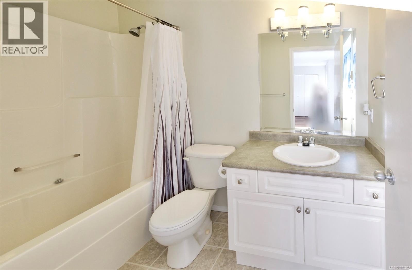 645 Shore Pine Cres, Tofino