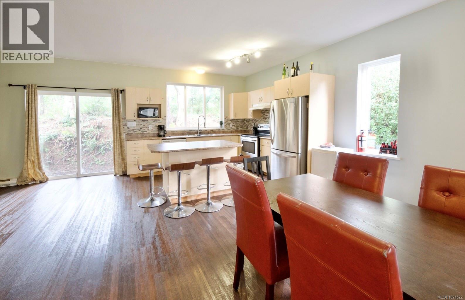 645 Shore Pine Cres - 4