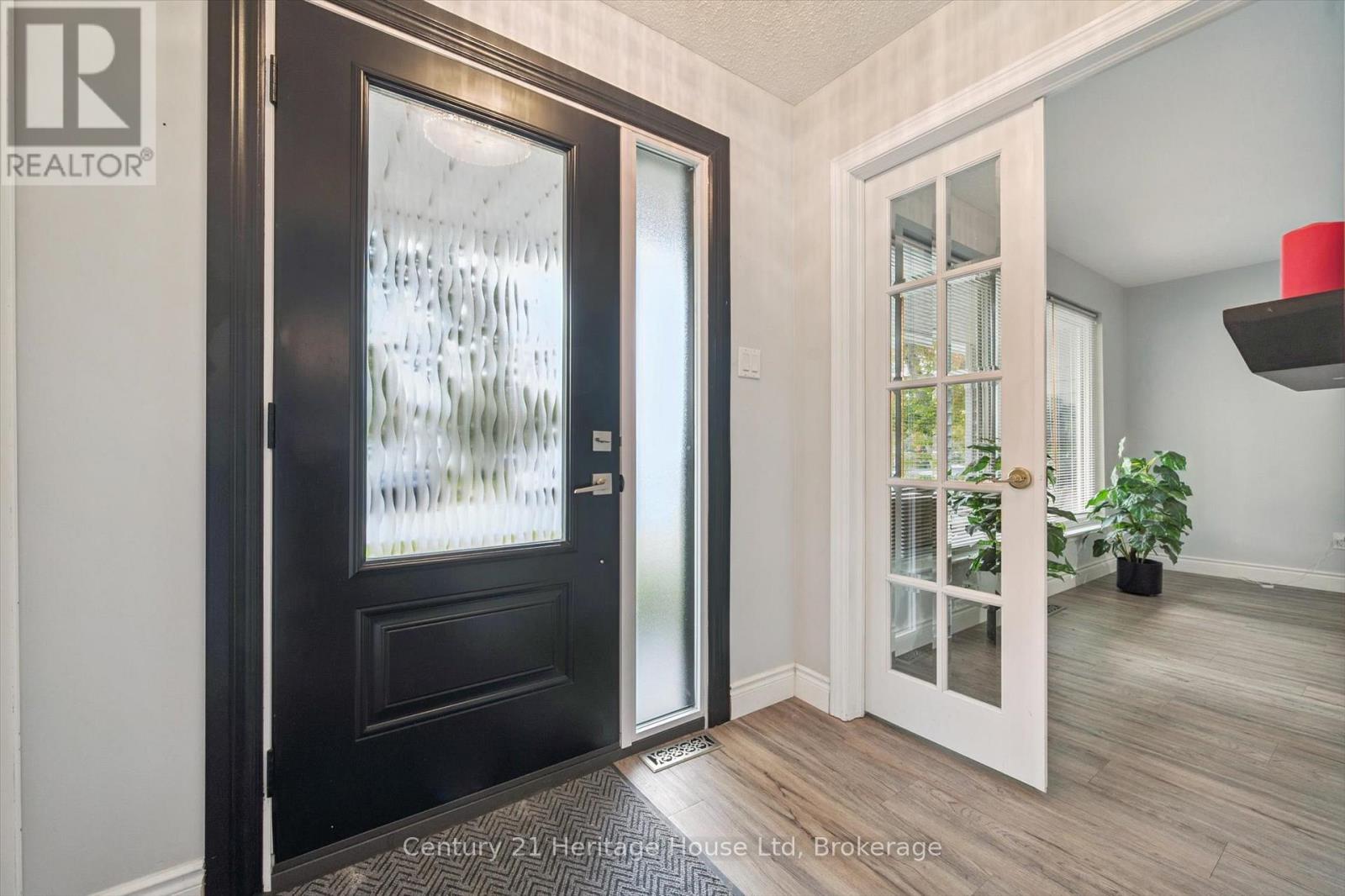 378 WEST ACRES DRIVE - Photo 5 of 39, Guelph (Willow West/Sugarbush/West Acres), Ontario