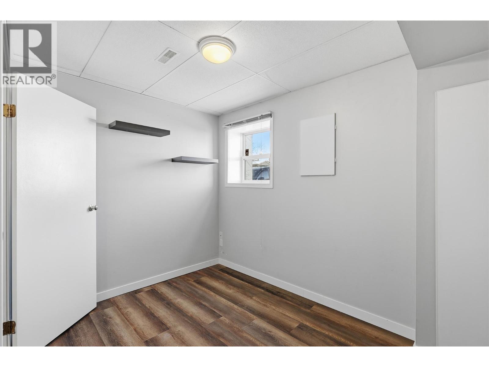 383 HOLLYBURN DRIVE - 24