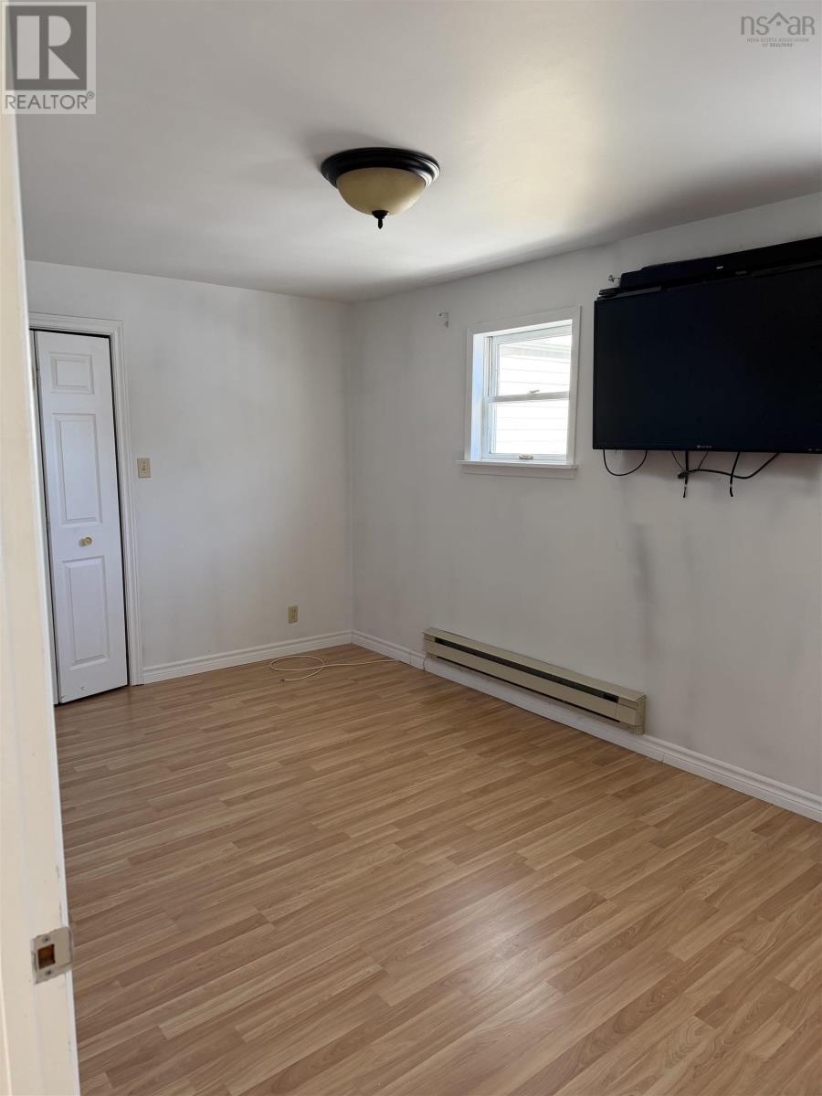 Property 27 of 28 of 223 Durham Road